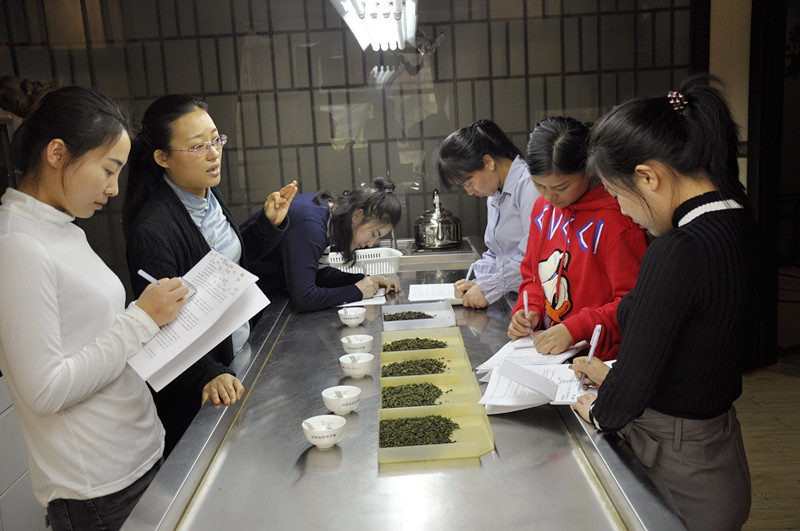 茶艺师培训机构哪家好？天晟十七载风雨路，向复兴再出发(图1)