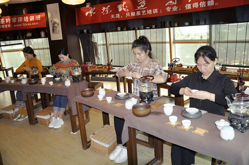 茶艺师培训机构哪家好？天晟十七载风雨路，向复兴再出发(图3)