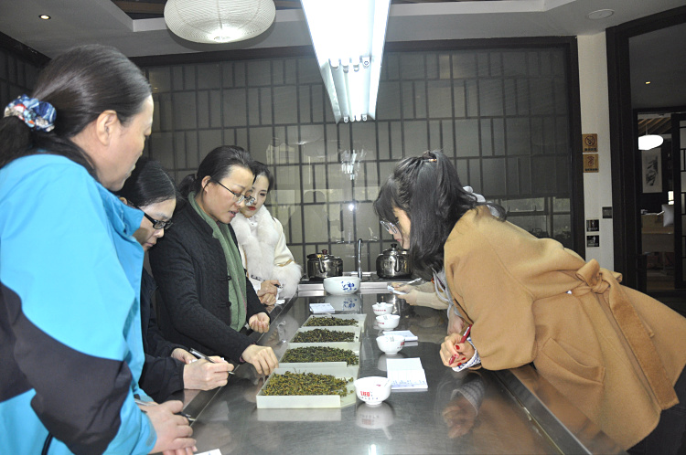 干评外形的茶叶审评(图1)